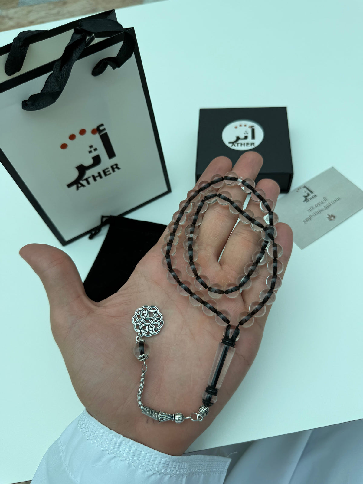 اسود شفاف